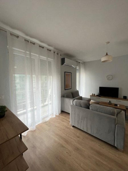Tirane, jepet me qera apartament 2+1 Kati 2, 100 m² 750 € (RRUGA DRITAN HOXHA)