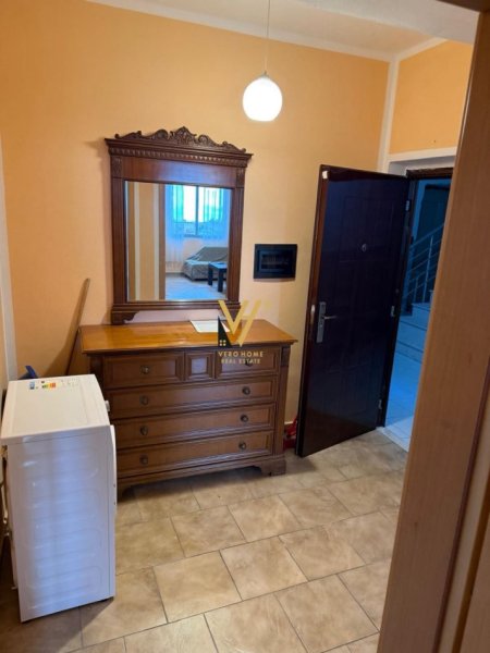 Vlore, shitet apartament 1+1+Ballkon Kati 4, 65 m² 80.000 € (ORIKUM)