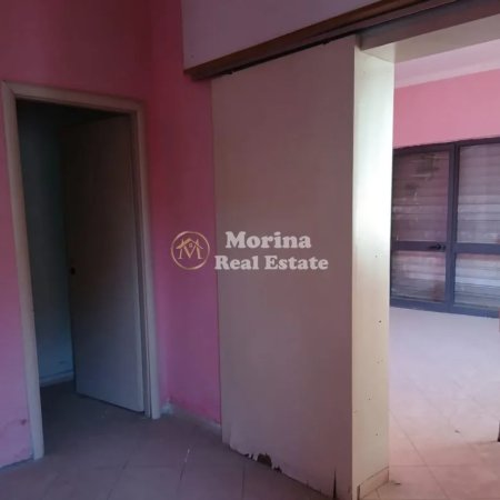 Tirane, jepet me qera ambjent biznesi Kati 1, 40 m² 250 € (Kamez)