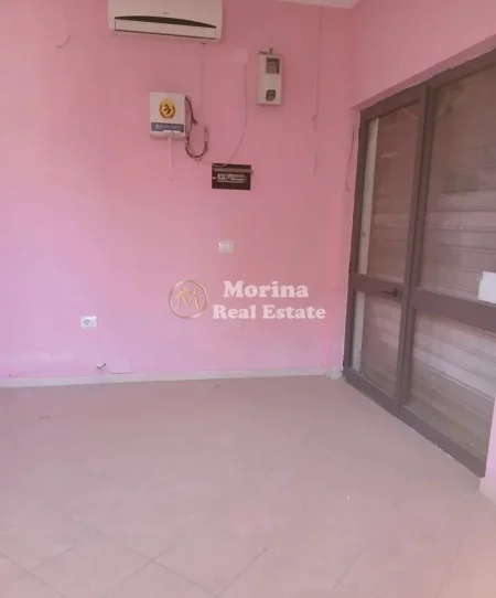 Tirane, jepet me qera ambjent biznesi Kati 1, 40 m² 250 € (Kamez)