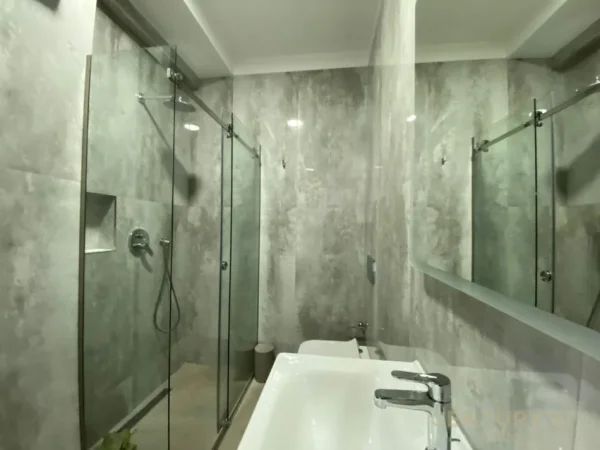 Tirane, jepet me qera ambjent biznesi Kati 7, 95 m² 1.100 € 