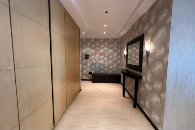 Tirane, jepet me qera apartament 3+1+Ballkon , 150 m² 750 € (Kodra e Diellit)