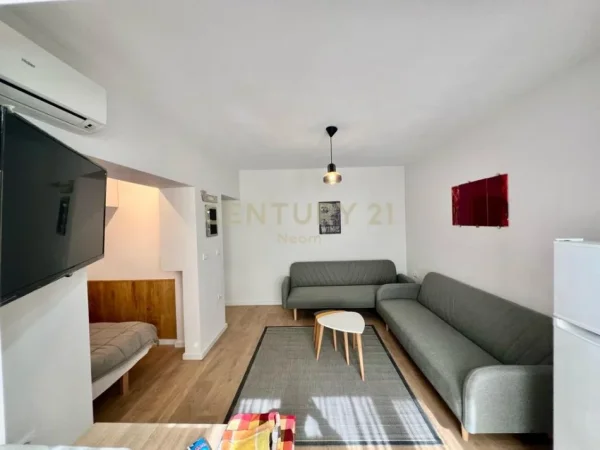 Tirane, jepet me qera apartament 1+1 Kati 2, 40 m² 500 € 