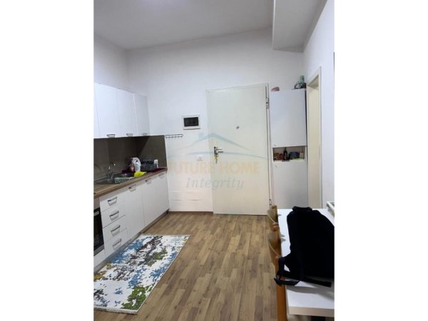 Tirane, jepet me qera apartament 1+1 Kati 1, 49 m² 400 € 