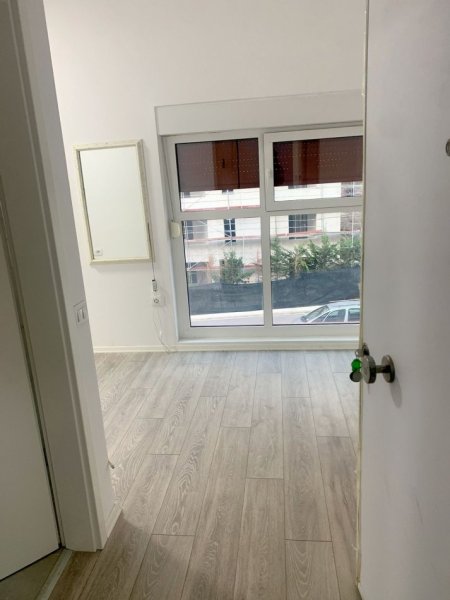 JEPET ME QERA GARSONIERE BOSH TEK KOMPLEKSI MANGALEM NE ALI DEM,   300 €uro