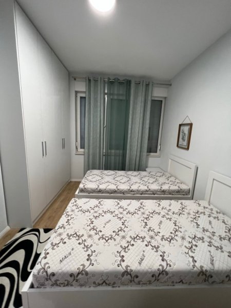Tirane, jepet me qera apartament 2+1 , 100 m² 750 € (Rr. Dritan Hoxha)