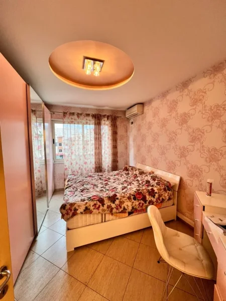 Tirane, jepet me qera apartament 2+1+Ballkon Kati 2, 97 m² 700 € (Kompleksi Vizion + ,Don Bosko)
