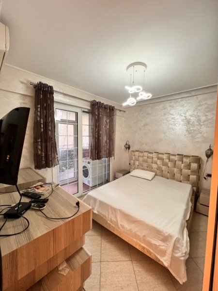 Tirane, jepet me qera apartament 2+1+Ballkon Kati 2, 97 m² 700 € (Kompleksi Vizion + ,Don Bosko)