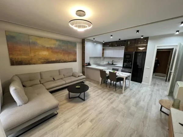 Tirane, jepet me qera apartament 2+1 Kati 2, 120 m² 800 € (Astir.)