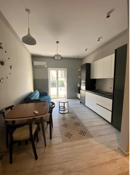 Tirane, jepet me qera apartament 2+1 Kati 2, 65 m² 800 € (rruga e durresit)