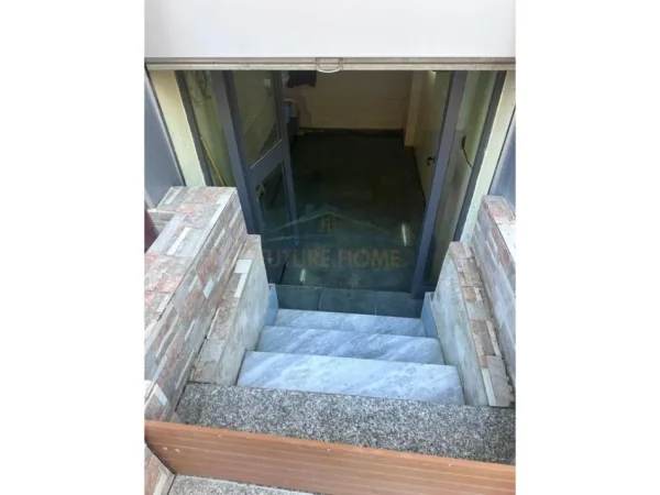 Durres, shitet ambjent biznesi Kati 0, 13 m² 