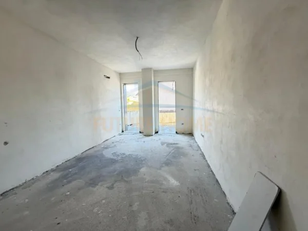 Tirane, shitet apartament 1+1 Kati 2, 78 m² 128.400 € (Kompleksi Grand, Tiranë)