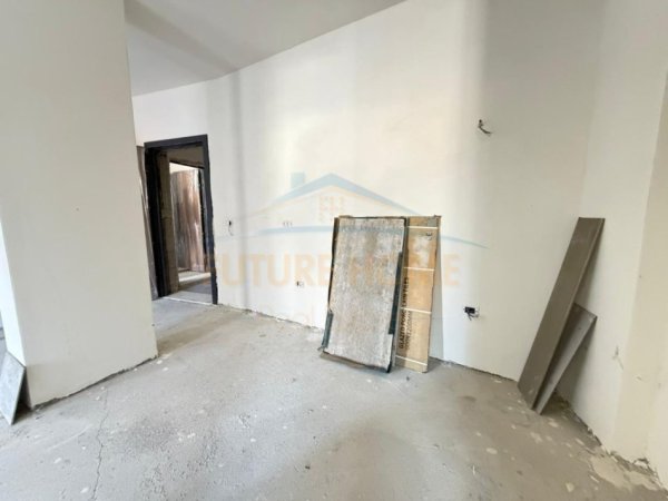 Tirane, shitet apartament 1+1+Aneks+Ballkon Kati 2, 78 m² 128.000 € (RRUGA E ELBASANIT)