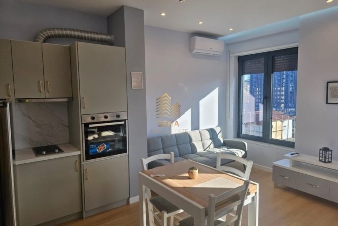 Tirane, jepet me qera apartament 1+1+Ballkon Kati 7, 57 m² 650 € (Bulevardi i Ri)