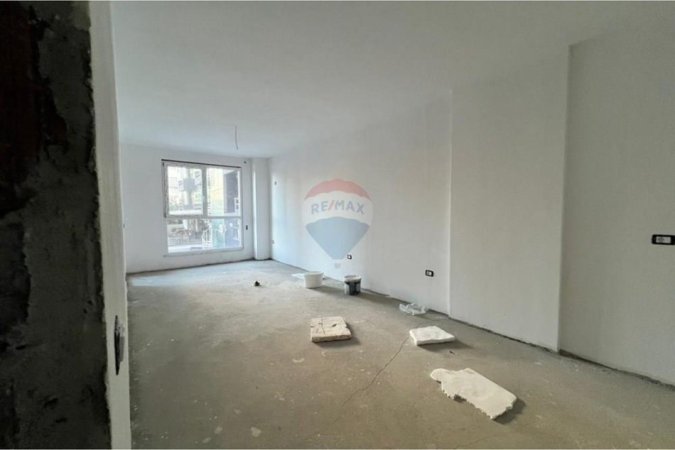 Tirane, shitet apartament 1+1+Ballkon , 73 m² 147.000 € (bulevardi i ri)