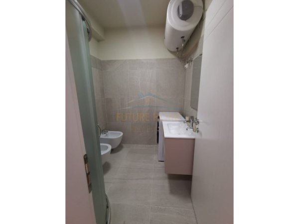 Durres, jepet me qera apartament 1+1 Kati 6, 80 m² 650 € (Bashkia, Durrës.)