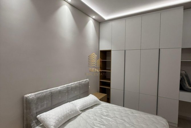 Tirane, jepet me qera apartament 1+1 Kati 4, 50 m² 700 € (Bulevardi Zogu i Pare)