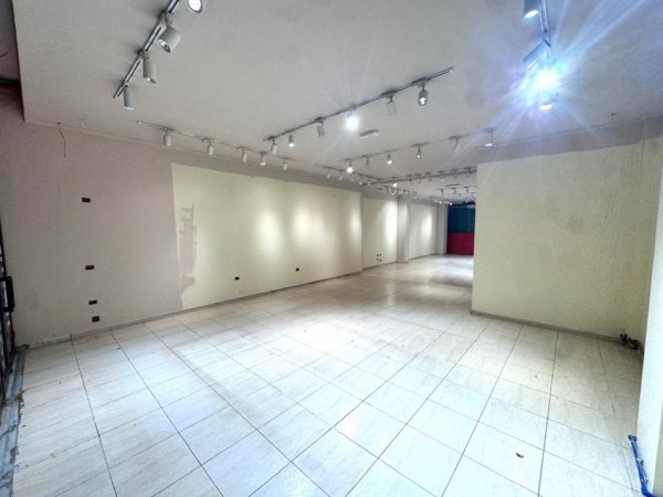 Durres, shes ambjent biznesi Kati 0, 148 m² 340.000 € (rrota e kuqe)