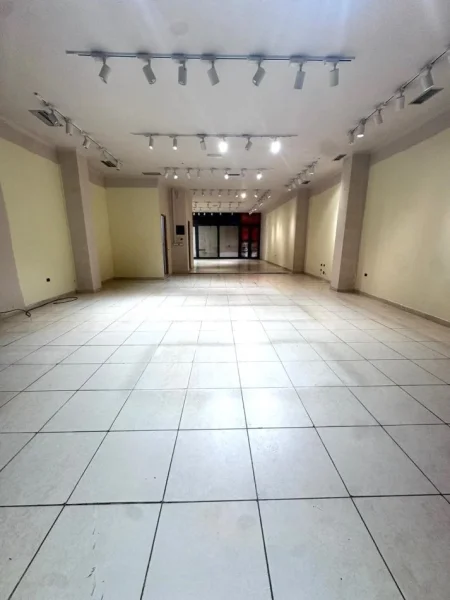 Durres, shes ambjent biznesi Kati 0, 148 m² 340.000 € (rrota e kuqe)