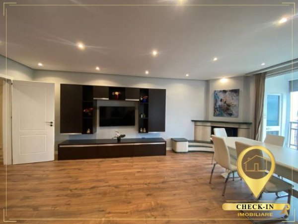 Tirane, jepet me qera apartament 2+1+Aneks+Ballkon Kati 13, 125 m² 1.150 € (Ish Ekspozita)