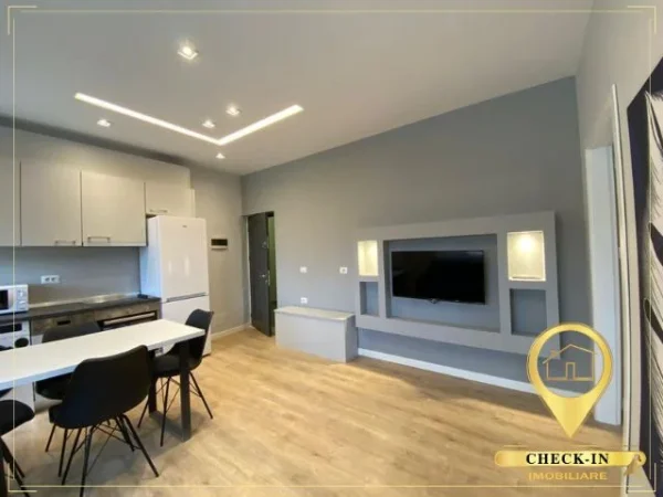 Tirane, jepet me qera apartament 2+1+Aneks+Ballkon Kati 13, 125 m² 1.150 € (Ish Ekspozita)