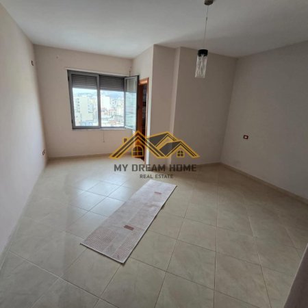 Durres, shitet apartament 2+1 Kati 8, 111 m² 160.000 € (PALLATI I SPORTEVE)