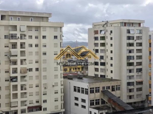 Durres, shitet apartament 2+1 Kati 8, 111 m² 160.000 € (PALLATI I SPORTEVE)