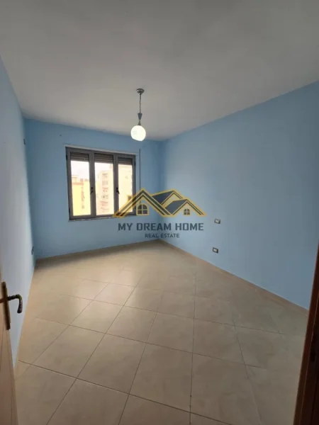 Durres, shitet apartament 2+1 Kati 8, 111 m² 160.000 € (PALLATI I SPORTEVE)