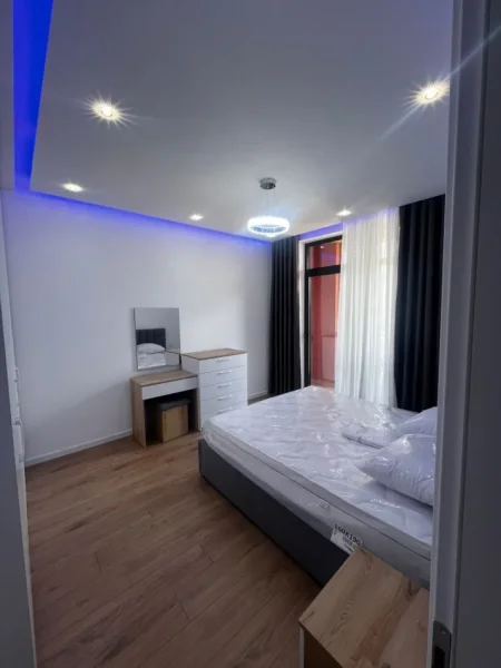 Tirane, jepet me qera apartament 1+1+Aneks+Ballkon Kati 9, 78 m² 550 € (Bulevardi i ri , Kompleksi Kontakt.)