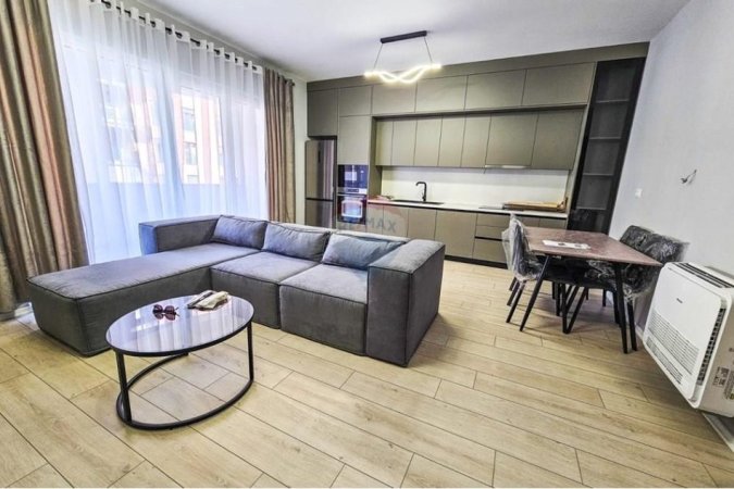 Tirane, jepet me qera apartament 2+1+Ballkon Kati 3, 110 m² 750 € 
