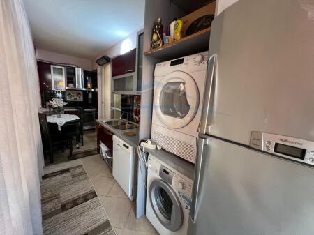 Tirane, jepet me qera apartament 2+1 Kati 8, 120 m² 500 €