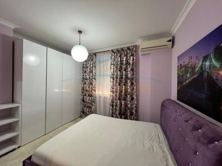 Tirane, jepet me qera apartament 2+1 Kati 8, 120 m² 500 €