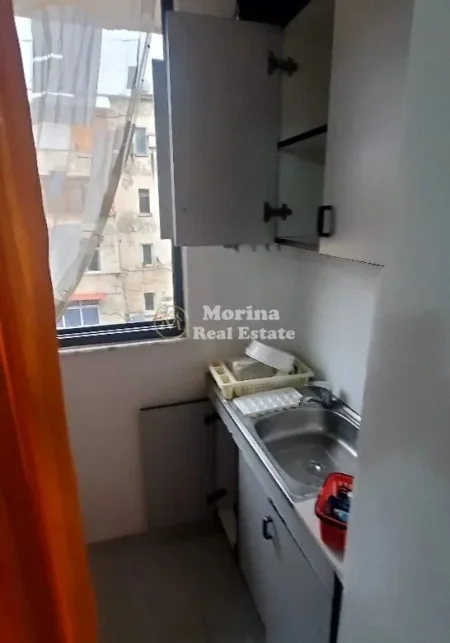 Tirane, jepet me qera apartament 1+1 Kati 4, 55 m² 350 € (Selvia)