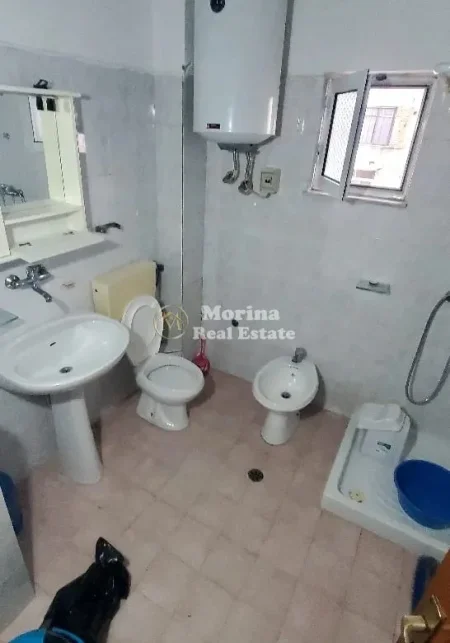 Tirane, jepet me qera apartament 1+1 Kati 4, 55 m² 350 € (Selvia)