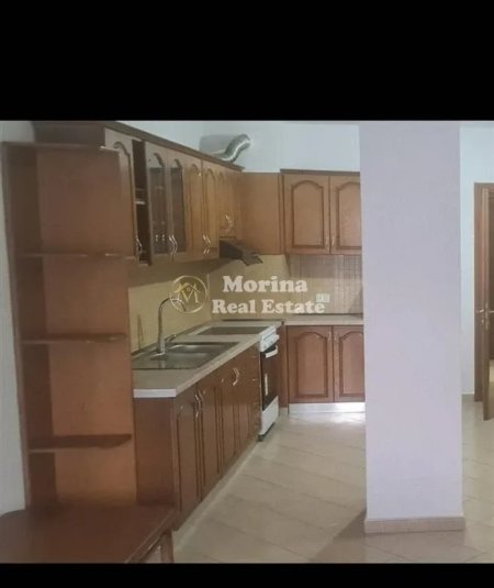 Tirane, jepet me qera apartament 2+1 Kati 8, 105 m² 600 € (Zogu i Zi)
