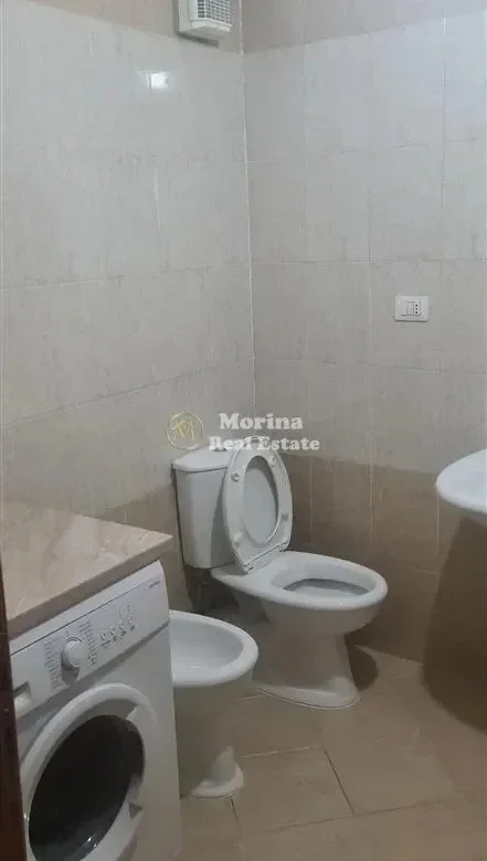 Tirane, jepet me qera apartament 2+1 Kati 8, 105 m² 500 € (Zogu i Zi)