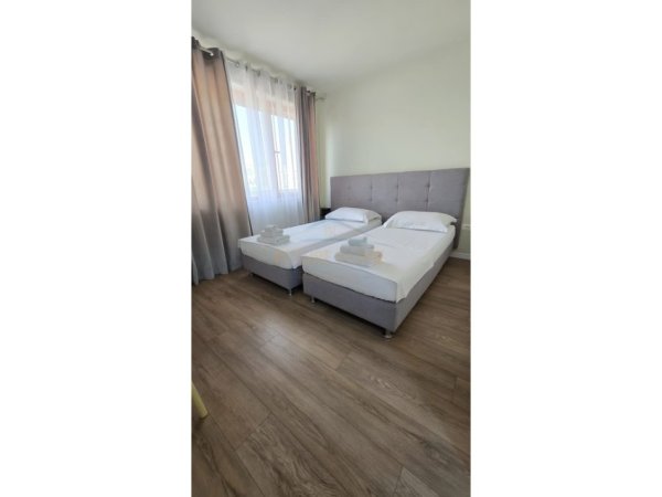 Durres, jepet me qera apartament 2+1 Kati 6, 157 m² 750 € (Bashkia, Durrës.)