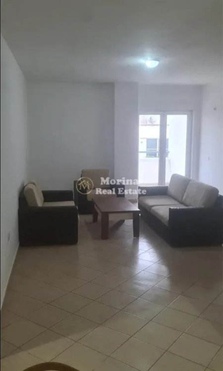Tirane, jepet me qera apartament 2+1 Kati 8, 105 m² 500 € (Zogu i Zi)