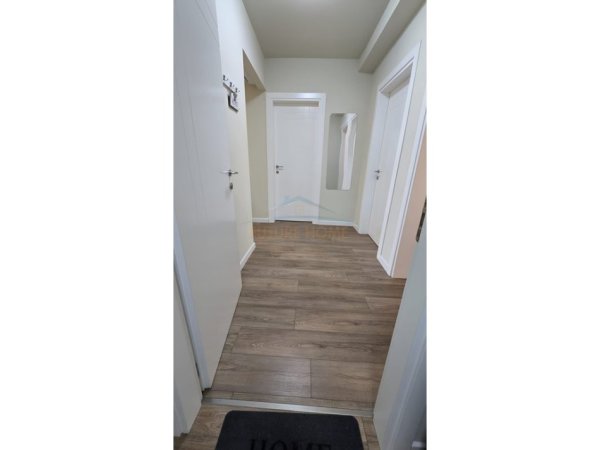 Durres, jepet me qera apartament 2+1 Kati 6, 157 m² 750 € (Bashkia, Durrës.)