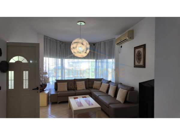 Durres, shitet apartament 2+1 Kati 0, 393 m² 280.000 € 