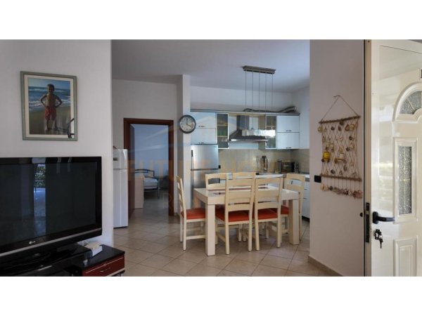 Durres, shitet apartament 2+1 Kati 0, 393 m² 280.000 € 
