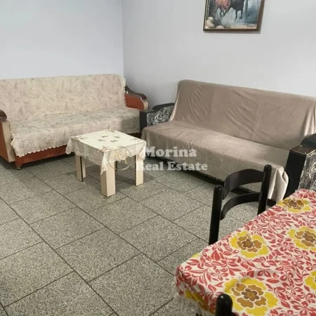 Tirane, jepet me qera shtepi 1+1 Kati 1, 50 m² 250 € (Universiteti Bujqësor i Tiranës)