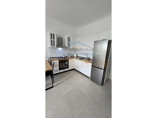 Durres, shitet apartament 2+1 Kati 3, 82 m² 230.000 € 