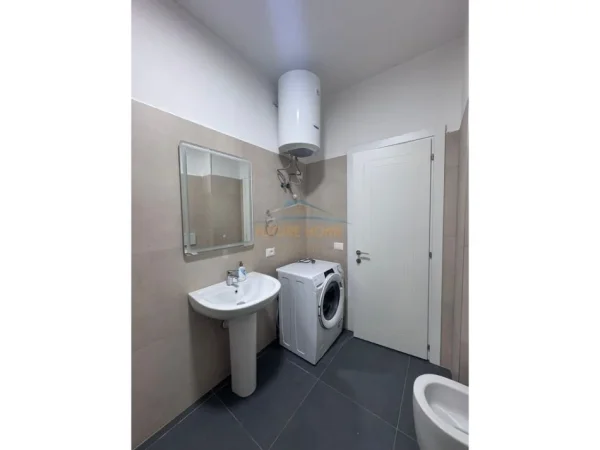 Tirane, jepet me qera apartament 1+1 Kati 4, 65 m² 550 € (Rruga Siri Kodra , Corner Residence)