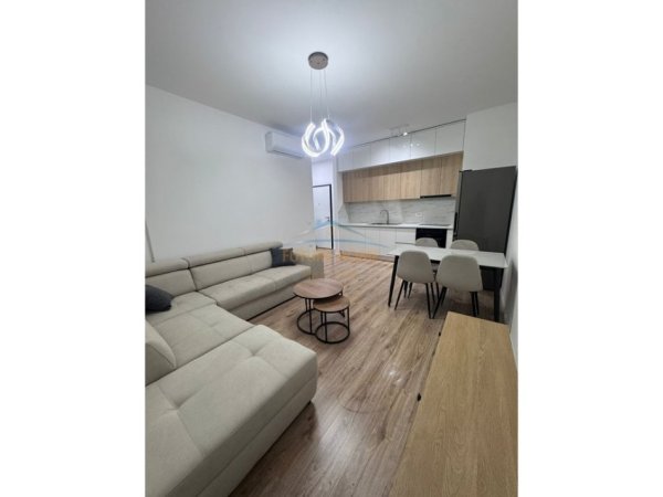 Tirane, jepet me qera apartament 1+1 Kati 4, 65 m² 550 € (Rruga Siri Kodra , Corner Residence)