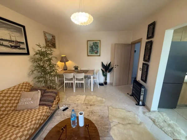 Tirane, shitet apartament 1+1 Kati 4, 54 m² 125.000 € (Oxhaku)
