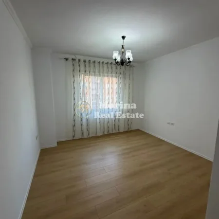 Tirane, shitet apartament 1+1+Ballkon Kati 3, 66 m² 91.000 € (Fresku)
