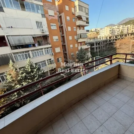 Tirane, shitet apartament 1+1+Ballkon Kati 3, 66 m² 91.000 € (Fresku)