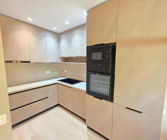 Tirane, shes apartament 2+1 Kati 8, 112 m² 320.000 € (Ish-Ekspozita)