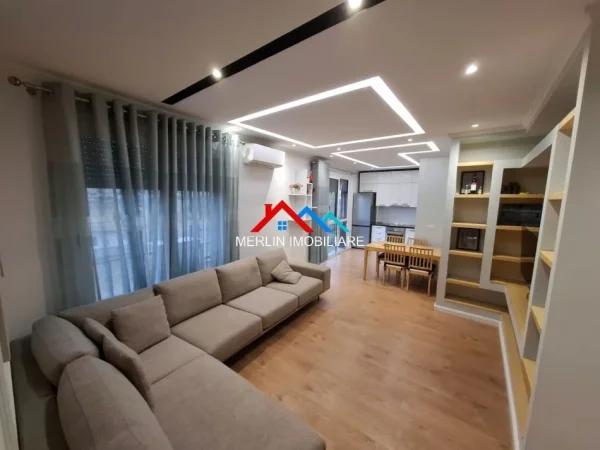 Tirane, jepet me qera apartament 1+1+Ballkon Kati 5, 65 m² 600 € (DON BOSKO)